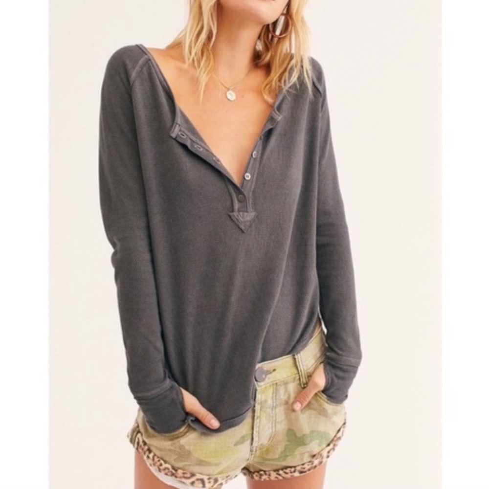 Free People Back to Basics Henley in Charcoal Sz M